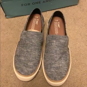 NWT Toms Sunset Slip Ons Women’s 11